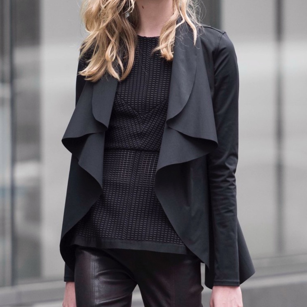 Karolina Zmarlak | Hydra Techno Jacket - Picture 2 of 4